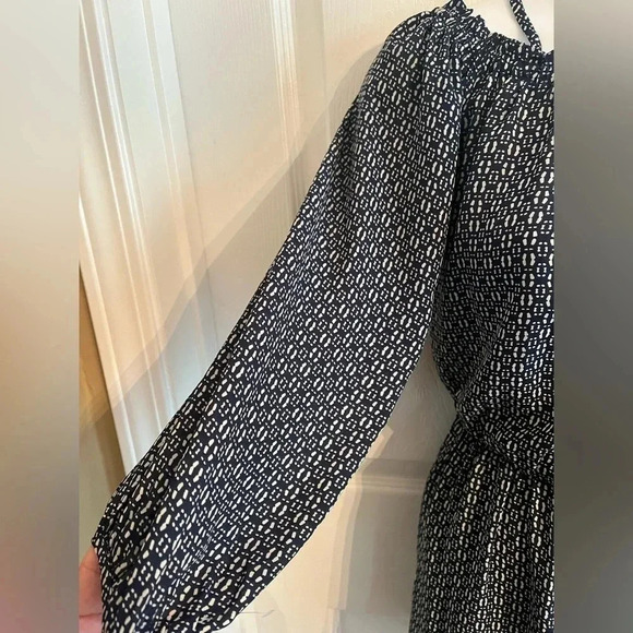 Anthropology Everly Romper‎ long sleeve size S blue/cream color - Picture 7 of 9